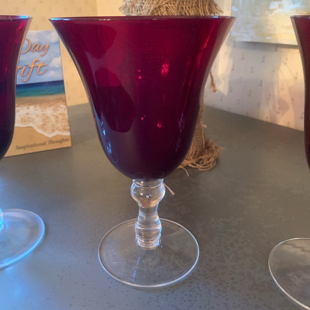 Home Essentials RUBY RED/PLUM hand blown glass Wine/Water goblets. BEAUTIFUL! - Picture 6 of 9